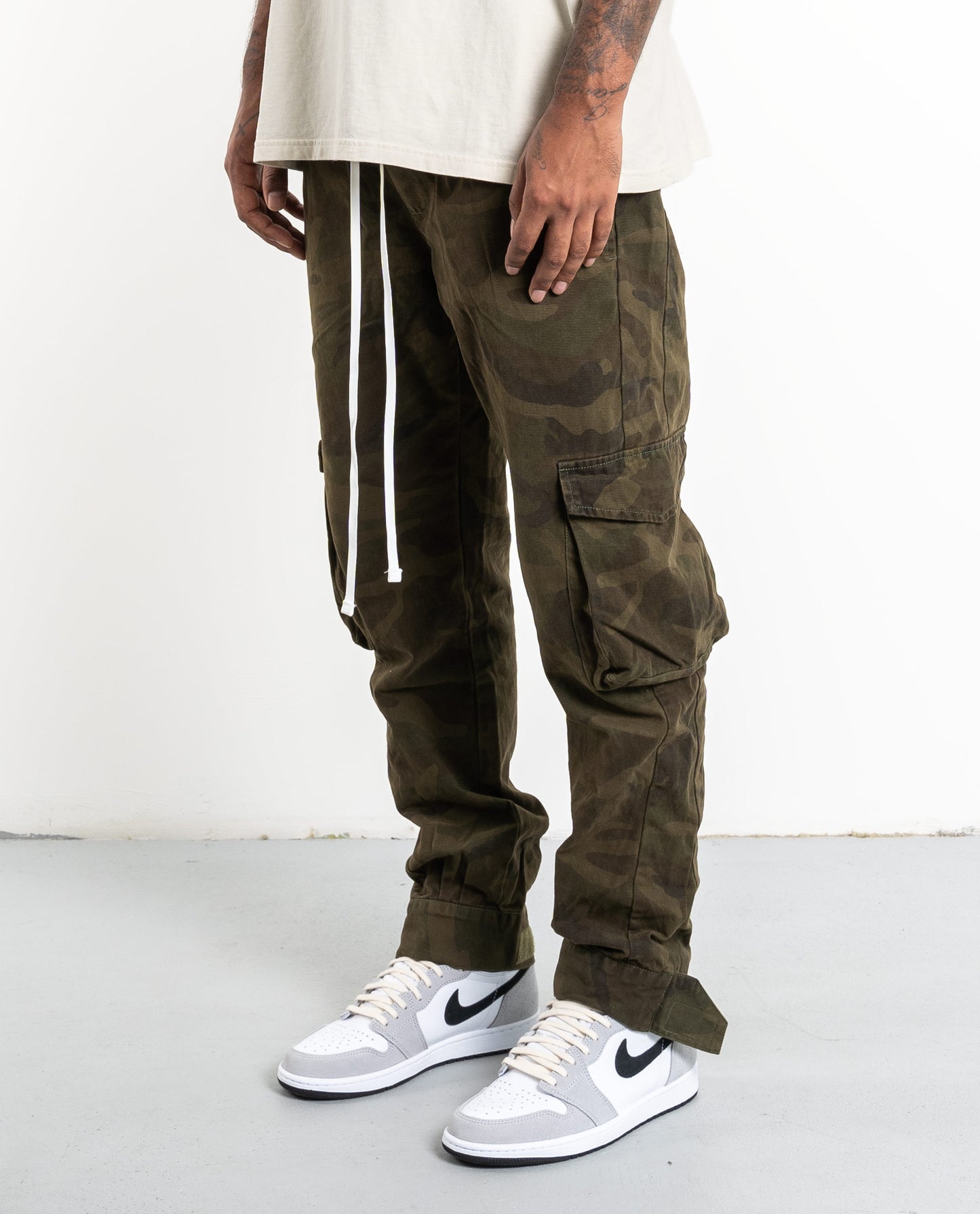 DRP.12 MILITARY CARGO PANTS