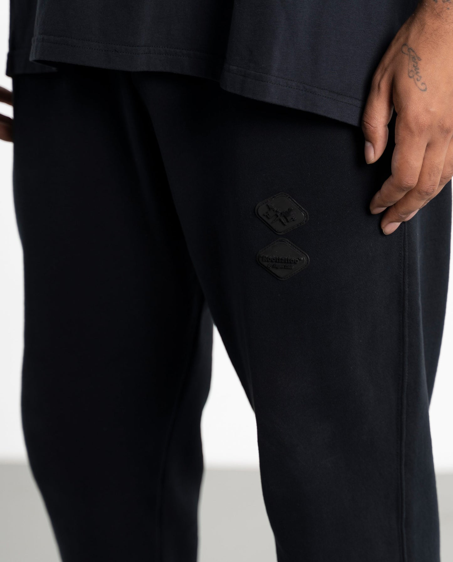 DNA BLACK SWEATPANTS
