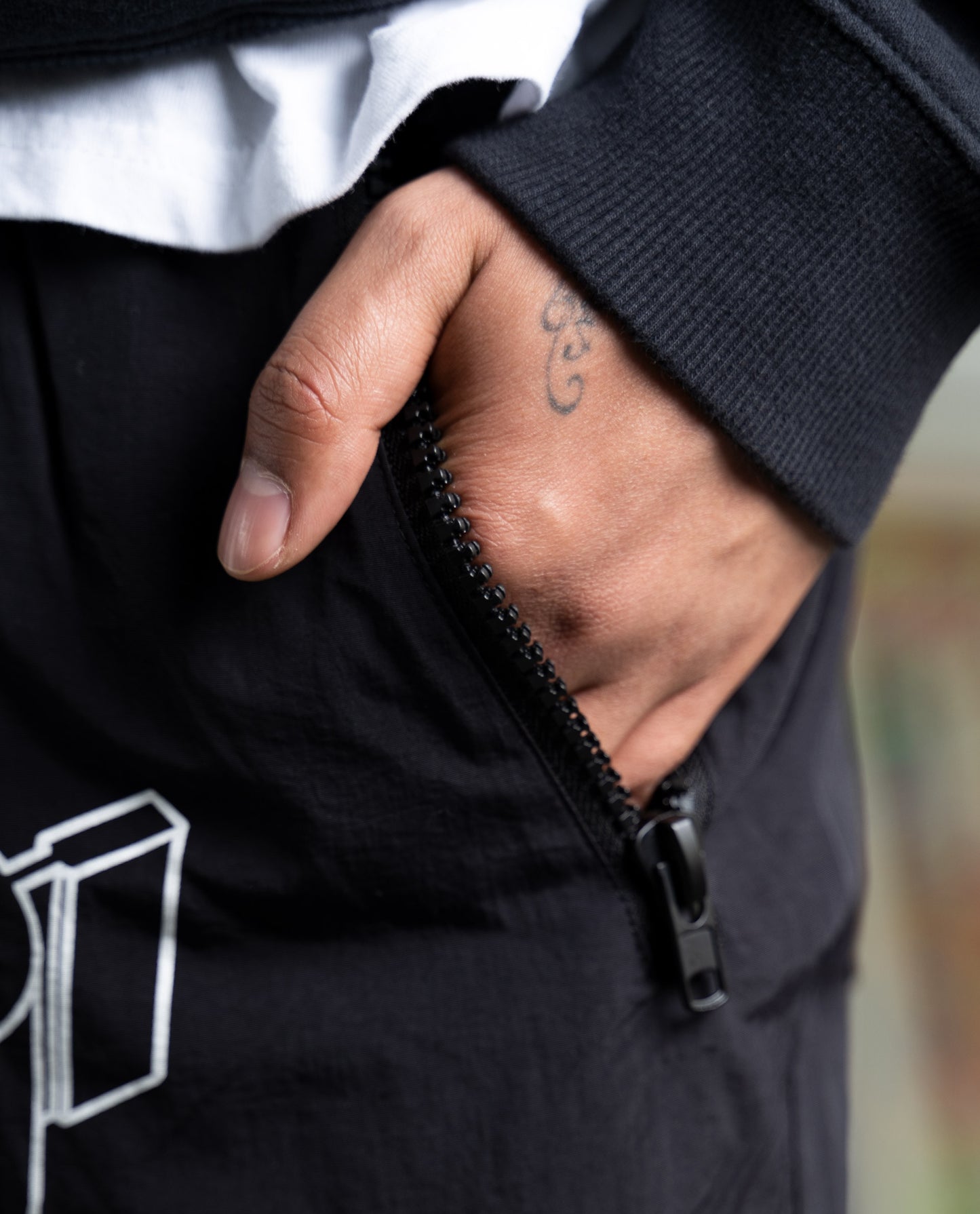 SUMMER DRP. SHORTS BLACK/WHITE