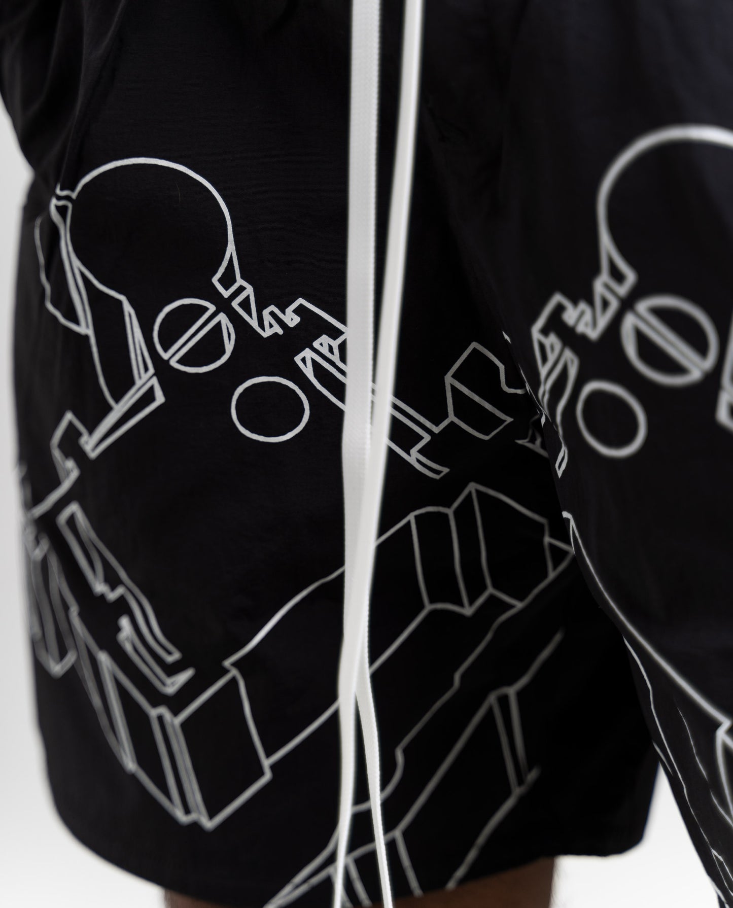 SUMMER DRP. SHORTS BLACK/WHITE
