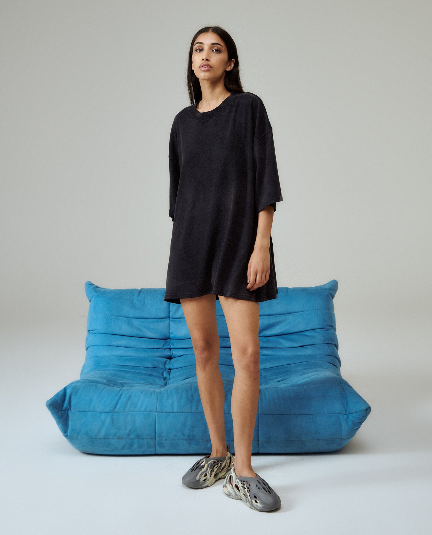 ROOT VINTAGE BLACK OVERSIZED TEE